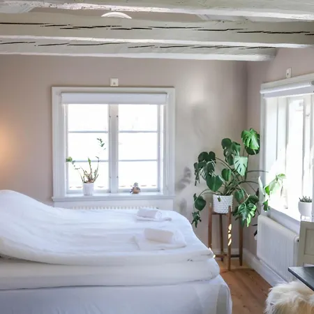 Johannas Guesthouse Soderkoping Exterior photo